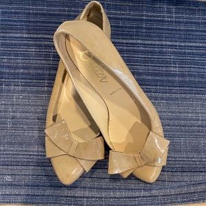 Butter Patent Bow low-heel